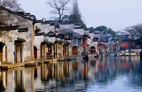 逃离幻想金字塔
